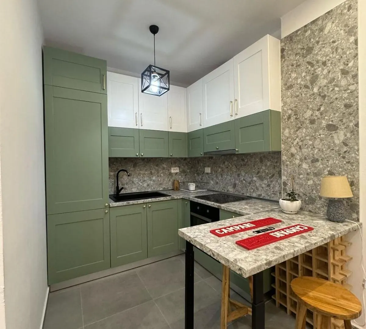 Xhm Apartment Tirana Albánie