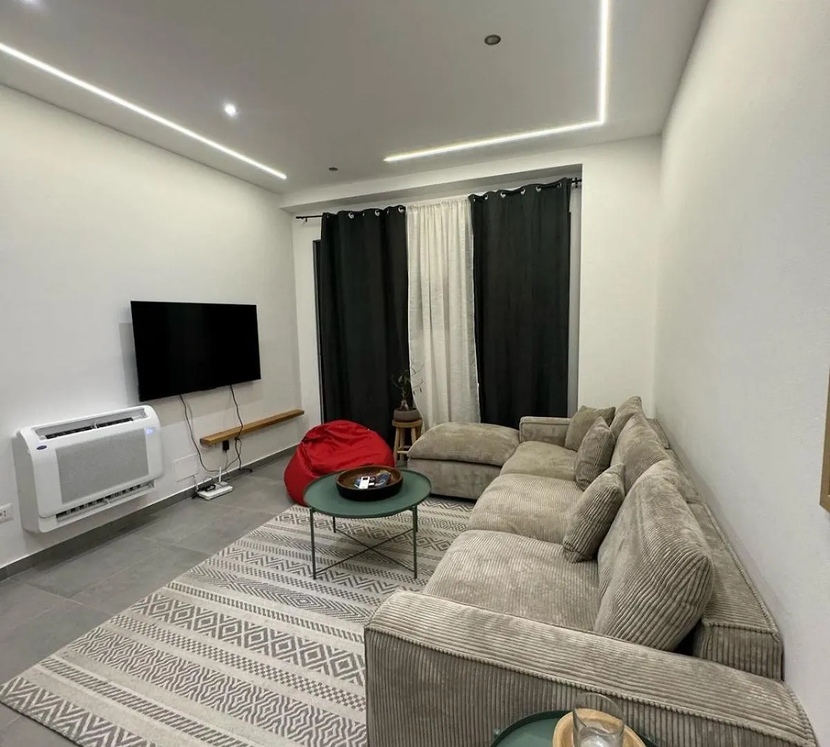 Xhm Apartment Tirana Albánie